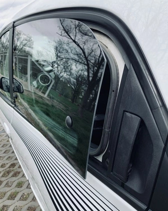 Renault Twingo cena 26300 przebieg: 68000, rok produkcji 2018 z Starachowice małe 596